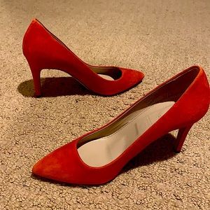 Red j.crew heels. Size 8,